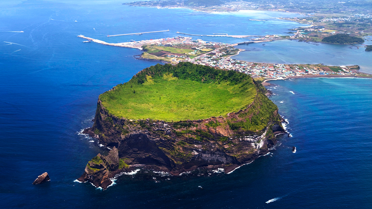 Rising Sun Peak. - South Korea, Jeju