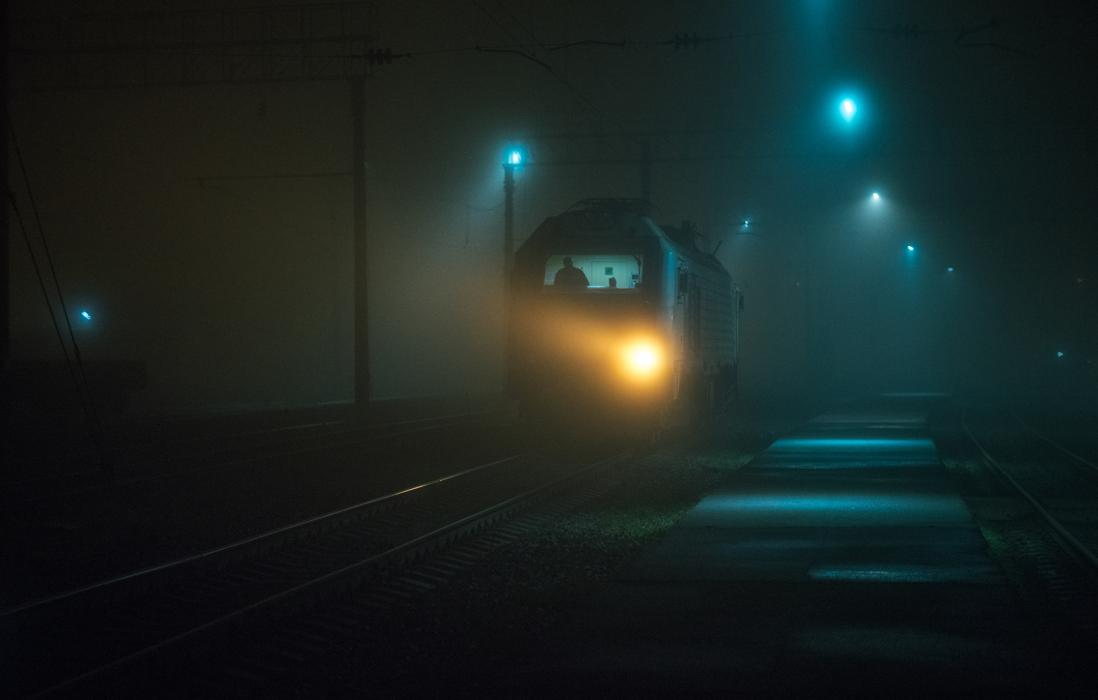 Foggy Minsk. Stations Thought, Minsk-Sortirovochny. November 2018. - My, Railway, Fog, A train, Locomotive, Paths, Longpost