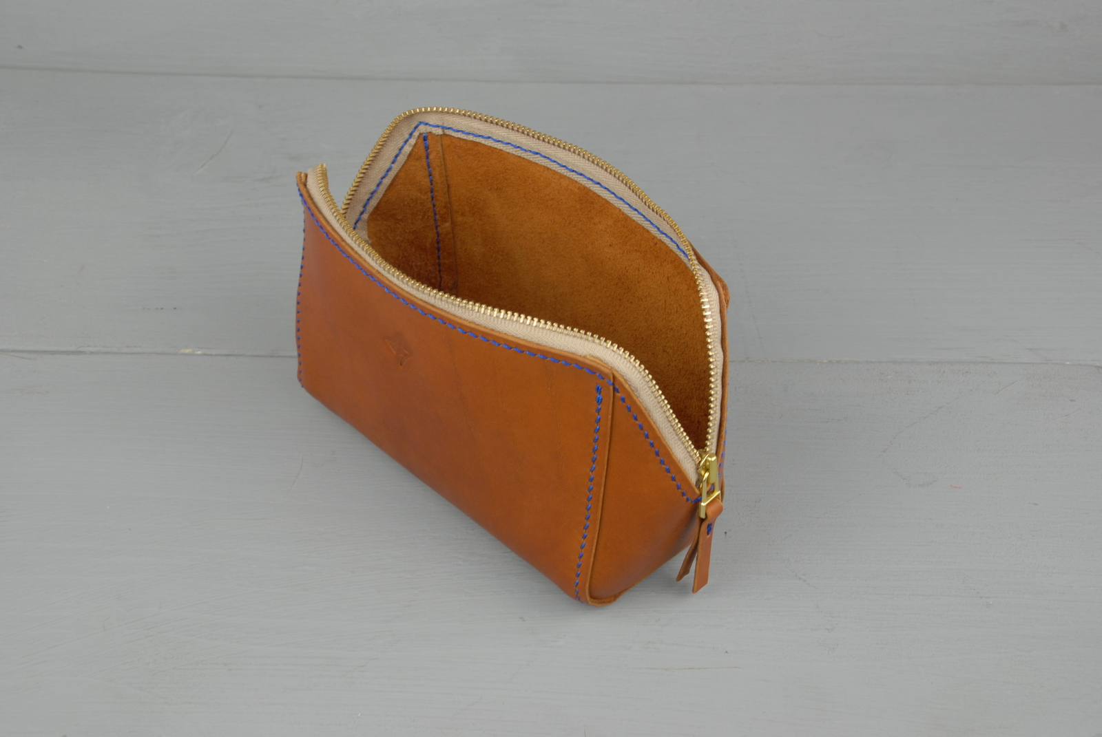 Very comfortable leather case. - My, Needlework with process, Longpost, Leather craft, Handmade, A7, Handmade, Friday, How is it done