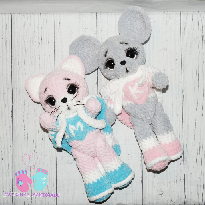 A couple of brand new and soft. Amigurumi. - My, Needlework without process, Amigurumi, Knitting, Toys, Presents, New Year, Eyes, Longpost