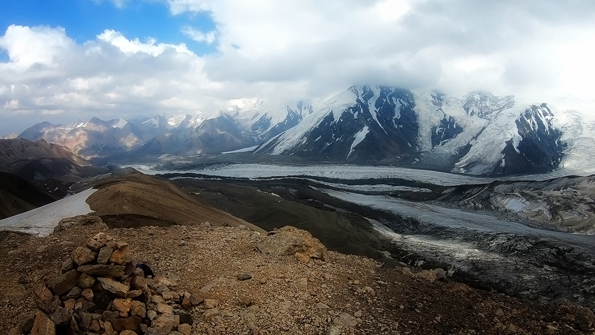 Independent ascent to Lenin Peak 7134m. [Part III. ABC, Yukhin peak, camp 2] - My, Mountaineering, Mountain tourism, Climbing, Pamir, Lenin Peak, Travels, Extreme, Longpost