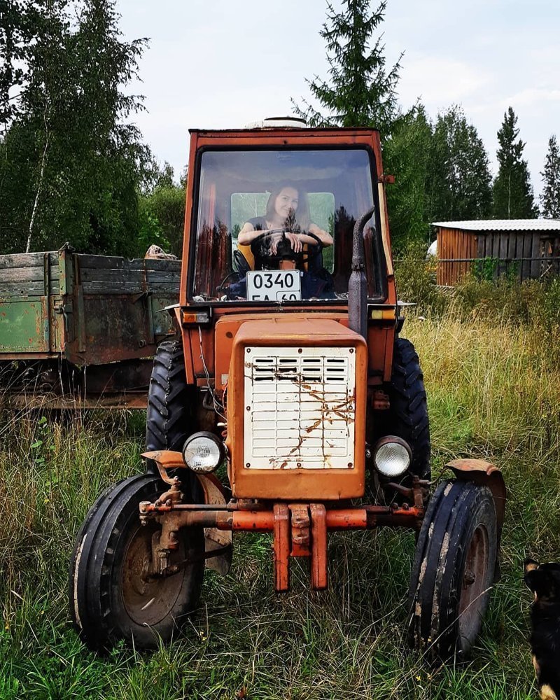 Riding a tractor? - Girls, Tractor, The photo, Beautiful girl, Joke, Humor, Longpost