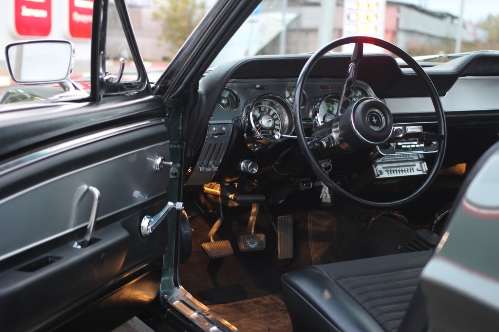 Реставрация Ford Mustang 1967 г сделано, Родной, радиоприемник, проигрывателем, комплектации, люксовой, восстановлен, соответствии, оригиналом, 8Track, найден, Готово, Источник, производство, установлен, распакован, заводской, полиэтилен, запаянным, полностью