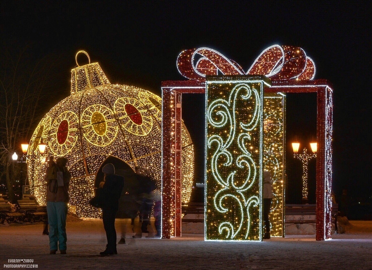 Perm - New Year's Ept.! - Permian, Pre-holiday mood, Decoration, Mood, Christmas tree, Arnold Schwarzenegger, Longpost