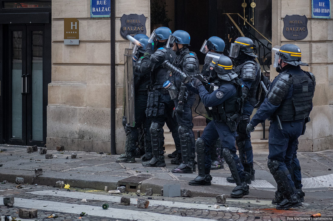 Pogroms in Paris - My, France, Protest, Longpost, Pogrom, Paris, Police, Protest actions, Ilya Varlamov