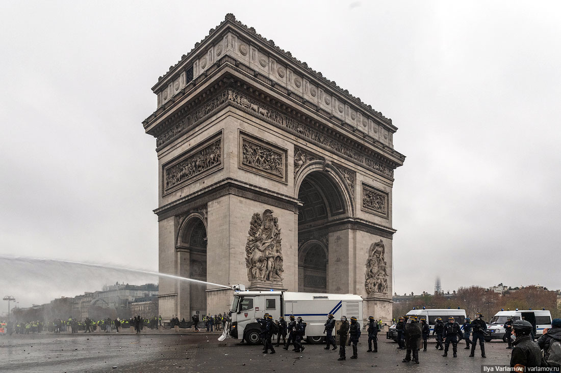 Do you want it to be like in Paris? (video and photo report) - My, Paris, France, Reportage, Protest, Pogrom, Ilya Varlamov, Police, Video, Longpost