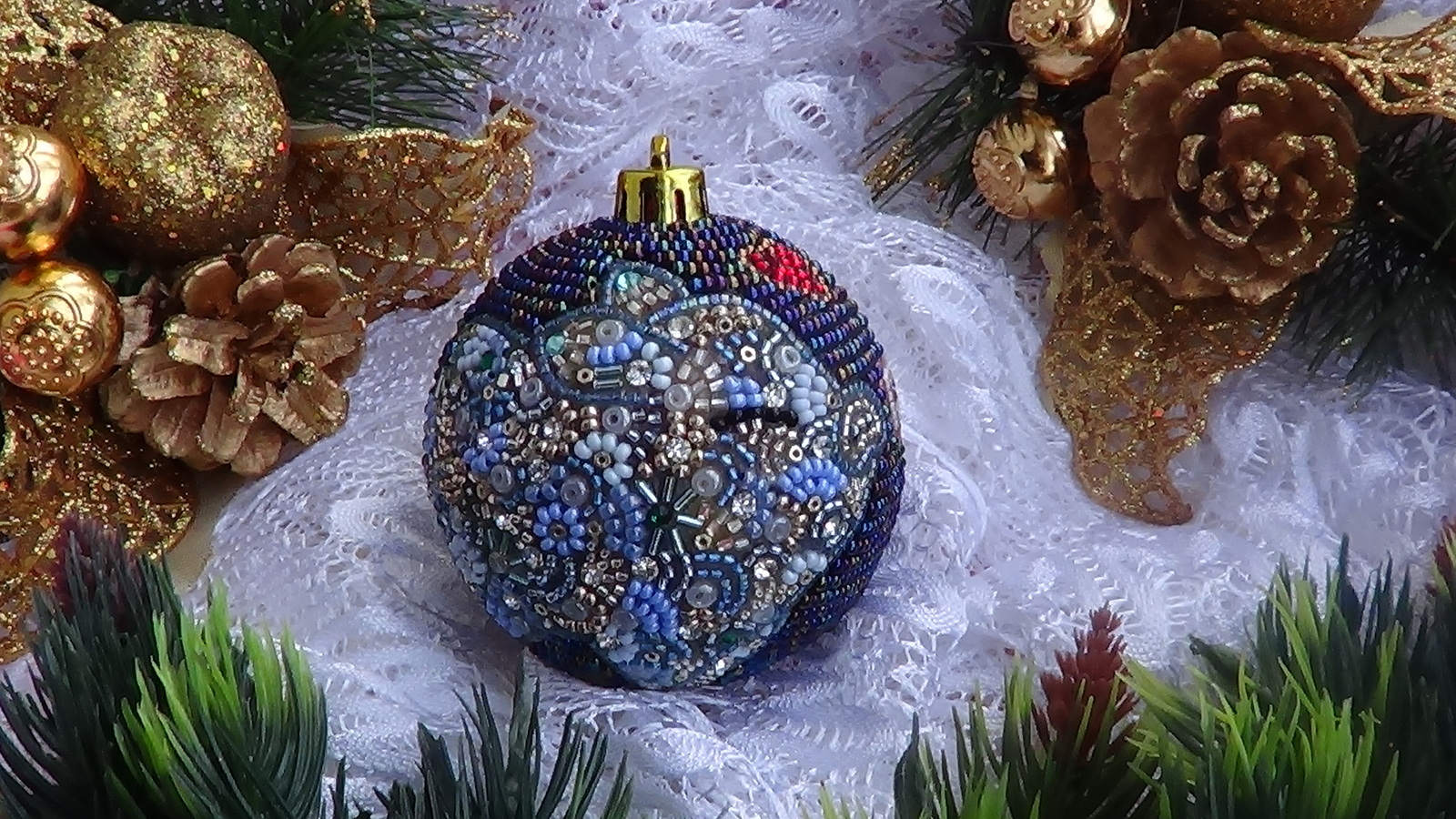 Christmas tree toy pigs in love - My, Bead jewelery, Christmas decorations, Needlework without process, Longpost, , Beads