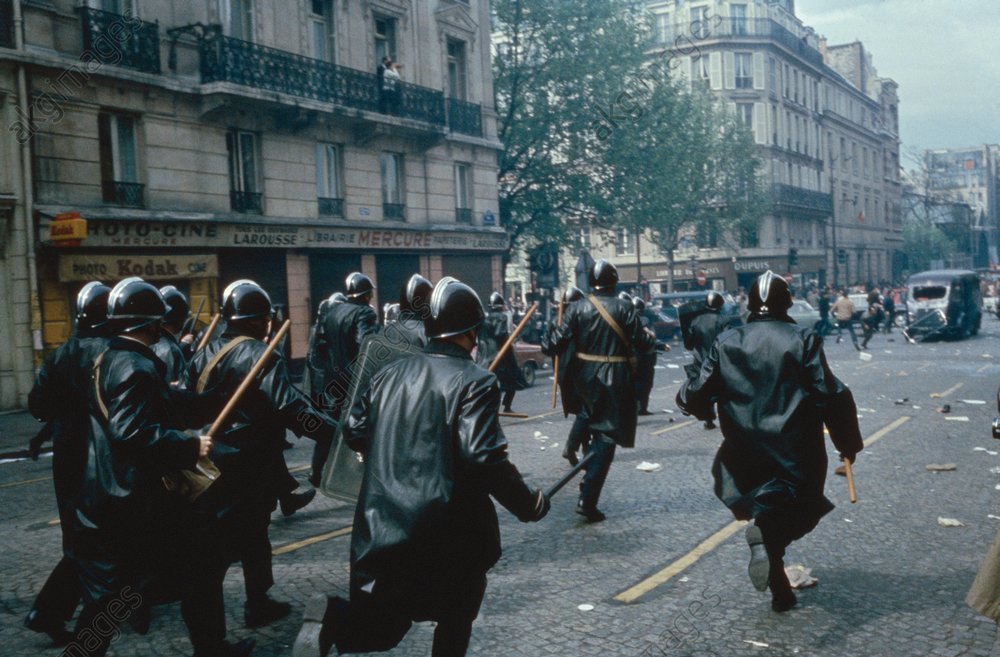 It happens. - France, USA, Politics, Economy, Coincidence, Protest, Longpost