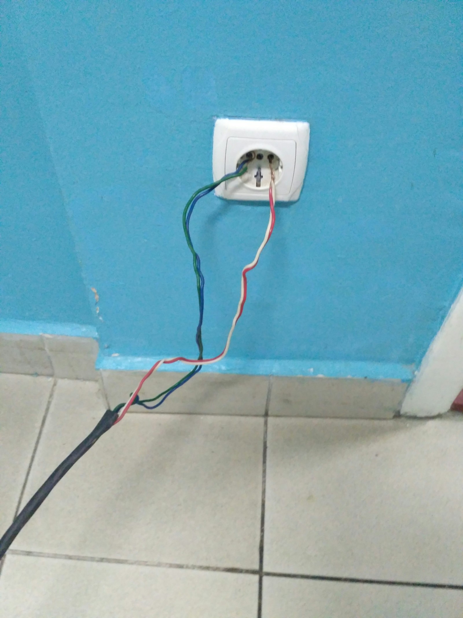 B - safety - My, Electricity, Power socket