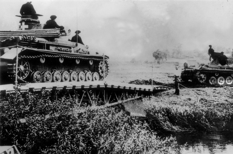 Crossing, crossing, left bank, right bank. - The Great Patriotic War, Tanks, Motorcycles, the USSR, Germany, The photo, Longpost, Moto