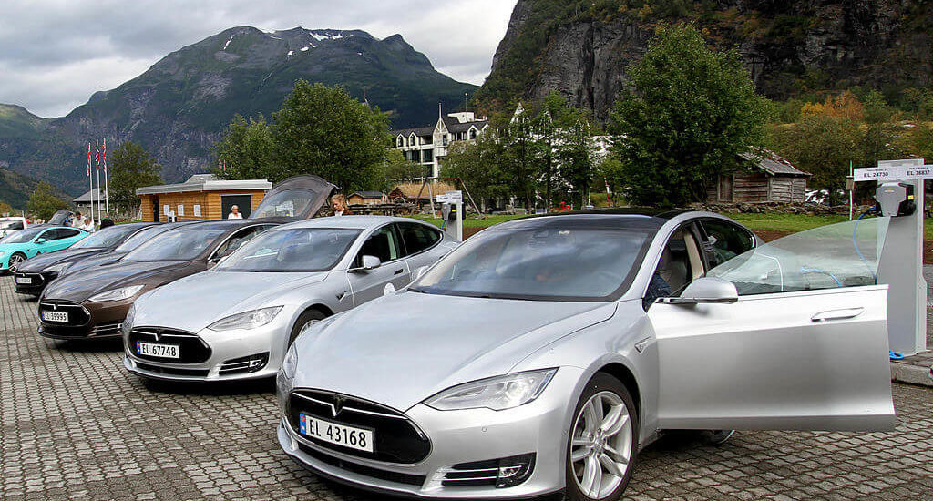 Tesla will consider buying a second factory from GM. - Electric car, news