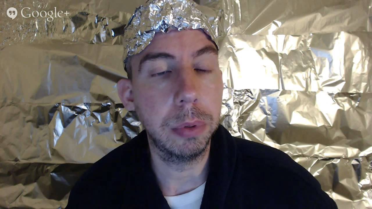 Talk about strange TV programs, tinfoil hats and what role the reptilians played in all this disgrace. - Pranker Vaughan, Youtube, Video, Longpost