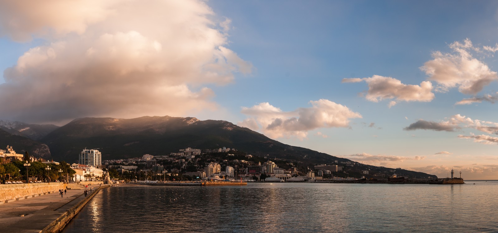 Winter in Yalta - My, The photo, Landscape, Black Sea, Yalta, Winter, Longpost