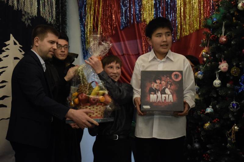 The mayor's office held the first charity event after the cancellation of the New Year's corporate party - Yakutsk, Yakutia, Mayor of Yakutsk, Longpost, news, Sardana Avksentieva, Officials