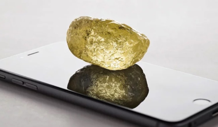 Egg-sized diamond found in North America - Find, Diamond