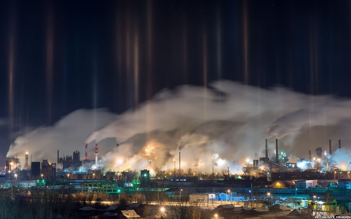 Luminous pillars were filmed in the sky over Nizhny Tagil. - Russia, Light poles, Longpost, Nizhny Tagil, Crystallization