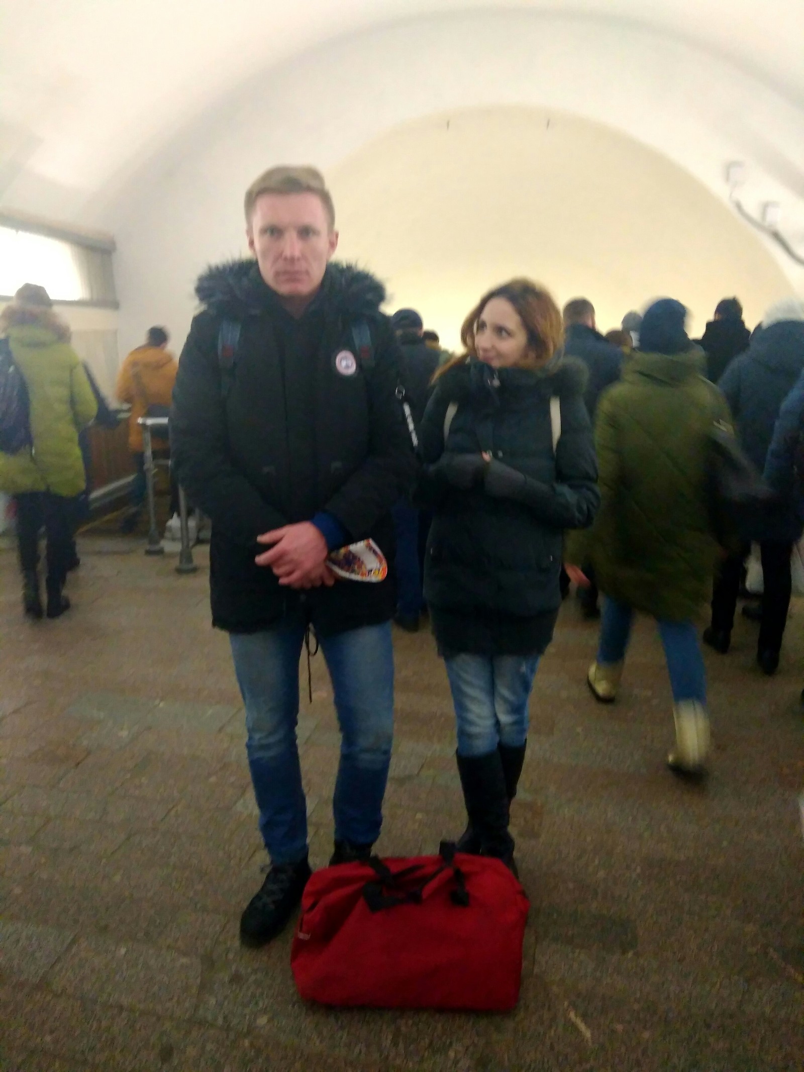 Попрошайки в метро г. Москва | Пикабу