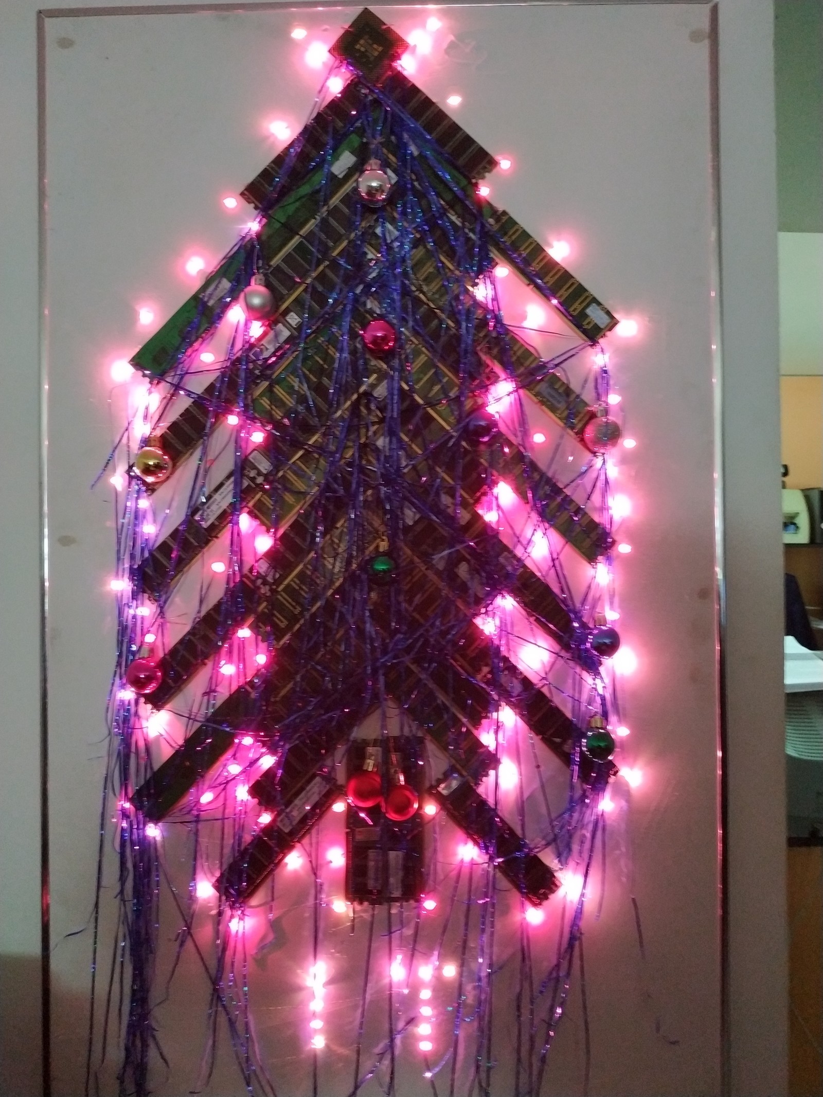 Christmas tree for it-shnikov or when a husband is bored at work - My, IT, New Year, Christmas trees