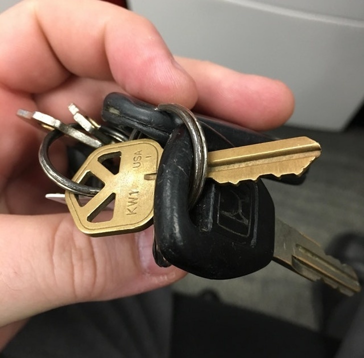 How?! - Car, Keys, Good morning, Pocket