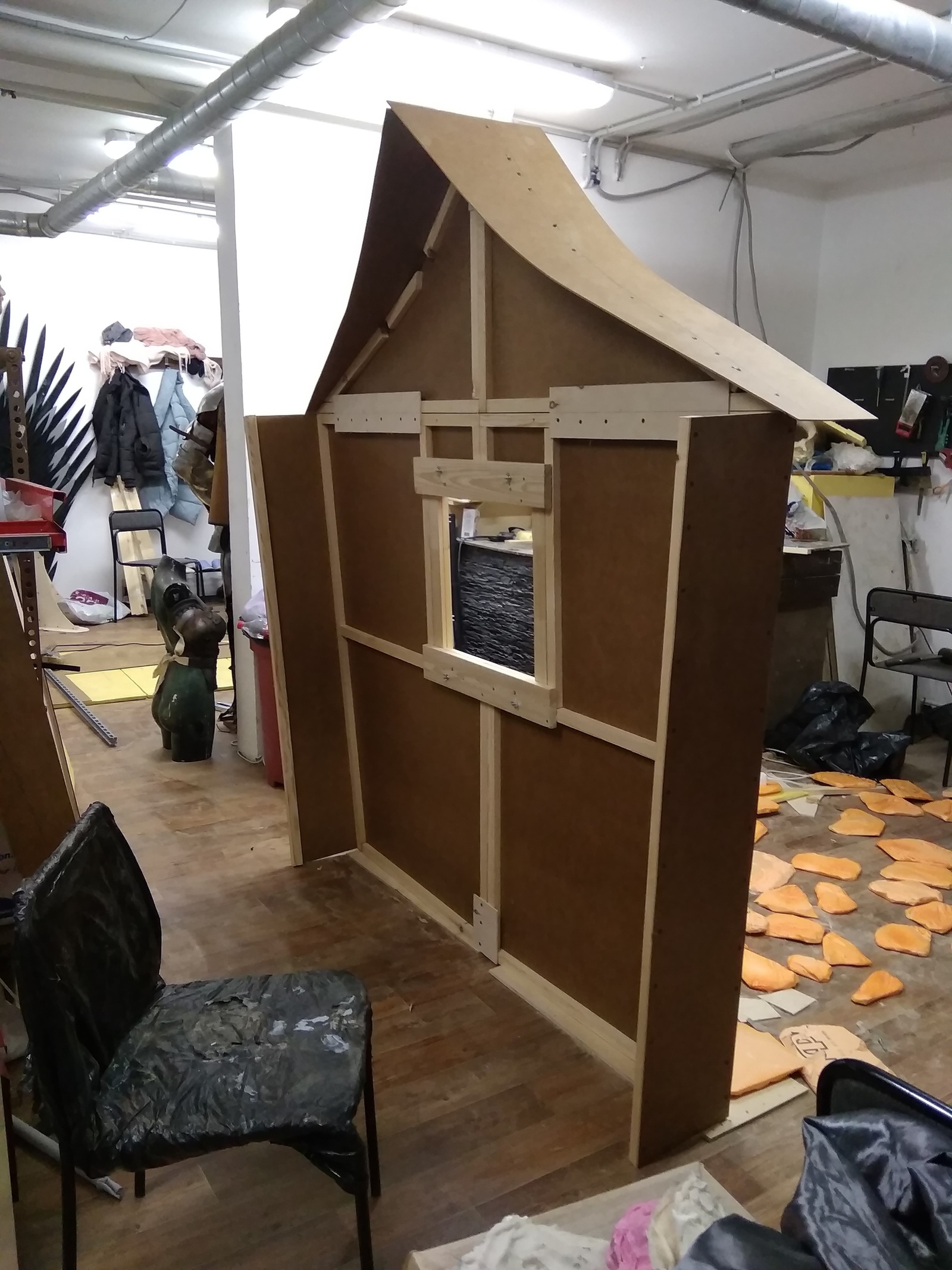 Witch's house. Screen decoration for the theatre. Process of creation. - My, Scenery, Screen, Prop School, Stand, Cosplay, Props, Longpost, Needlework with process