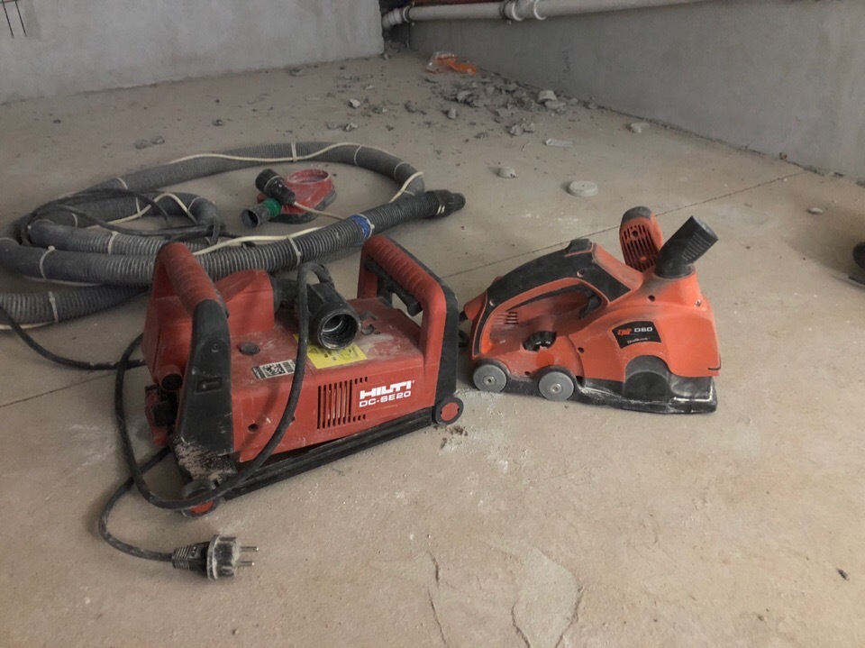 Spit D60 vs Hilti DC SE 20 - My, Electrician, Hilti, , Strobes, Longpost