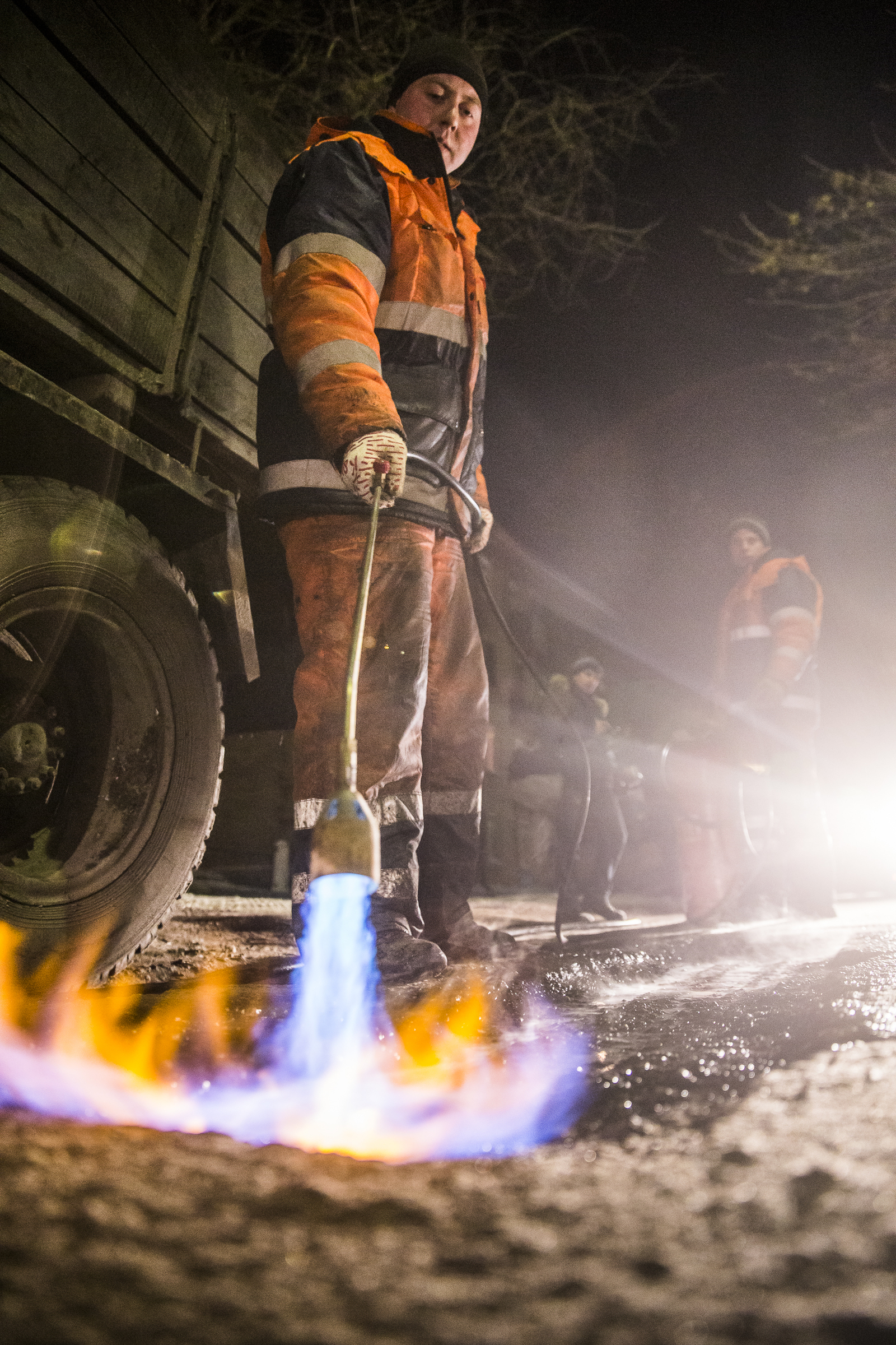 Asphalt repair in sub-zero temperatures looks like hell - My, The photo, Road repair, Night, Longpost