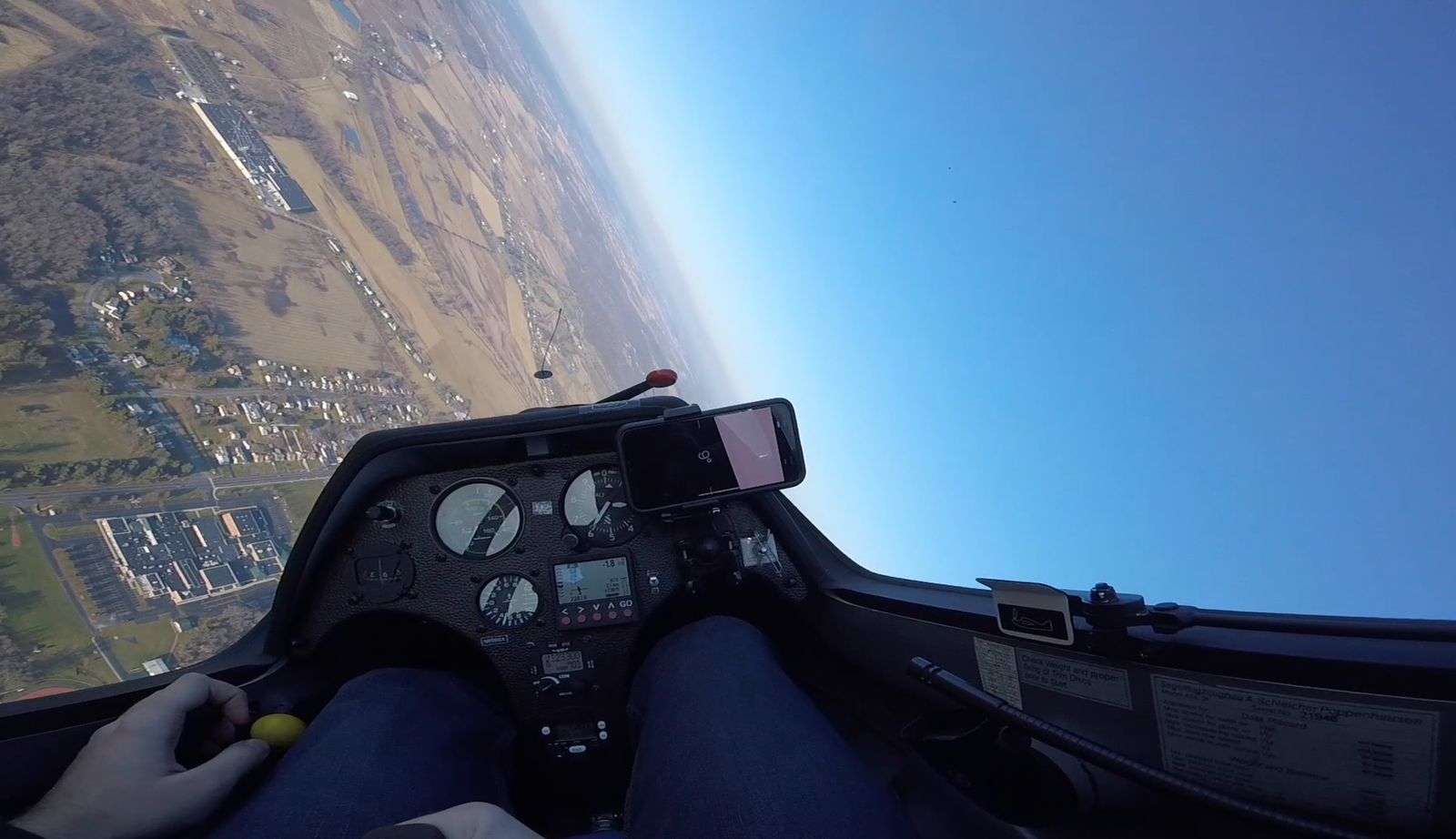 Pikabushniks, I took a plane here and did a Spiral Dive with an attitude indicator using the iPhone XS, but you didn’t believe it :) - My, Pilot, Airplane, Glider, Aerobatics, Aerobatics, iPhone, iPhone XS, Longpost