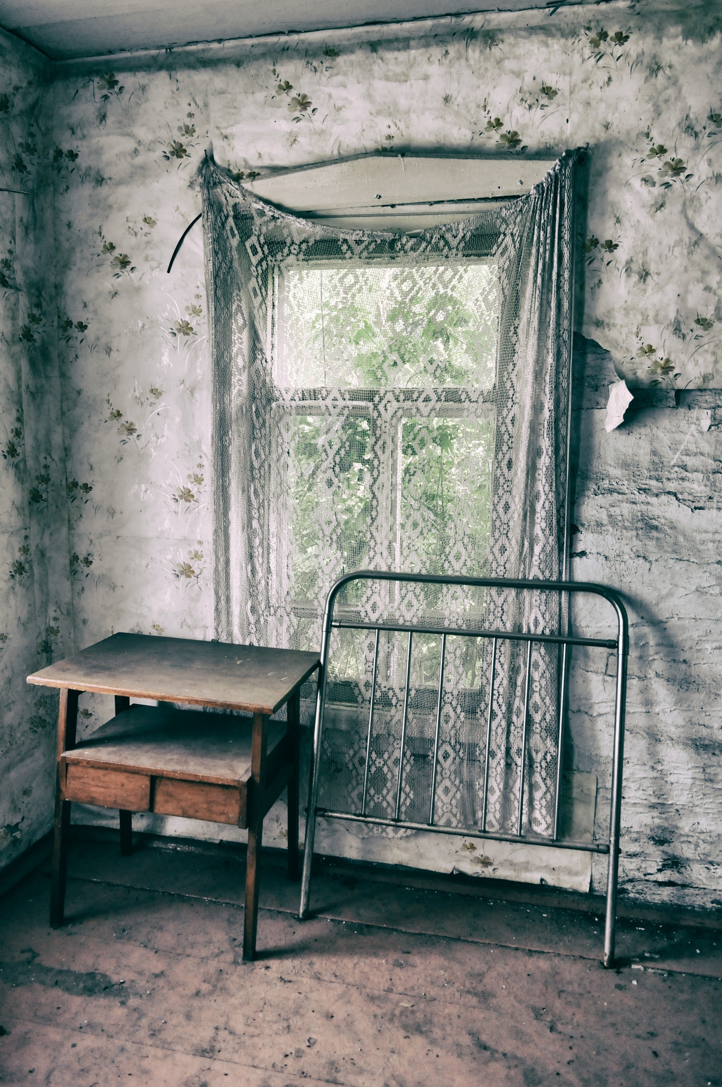 Abandoned life of empty houses - My, Urbanfact, Urbanphoto, Abandoned house, Forgotten, Sarana, Sverdlovsk region, Longpost