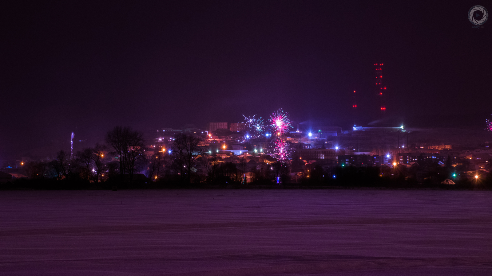 New Year's fireworks in our village. - My, New Year's fireworks, Fireworks, New Year, Artie, Artinsky district, Ab87, Alexey Balashov, Longpost