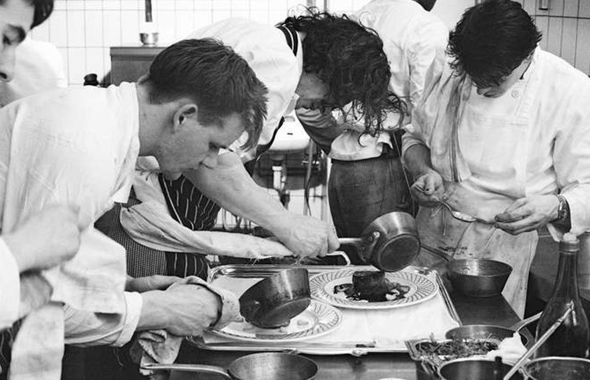 Gordon Ramsay studying with Marco Pierre White, 1980s - Reddit, Gordon Ramsay, Chef, Master, Old photo