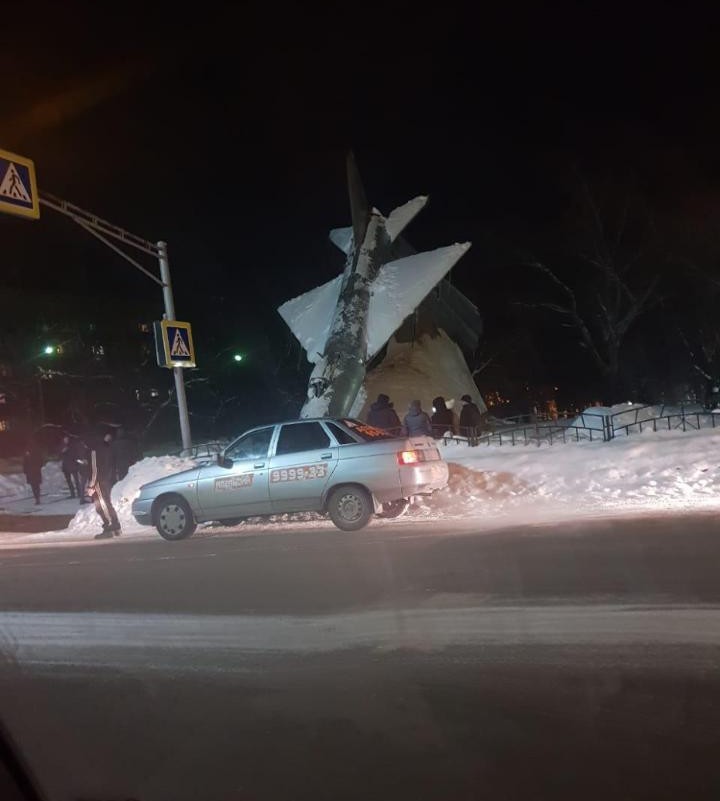 Plane crash in Livny - Livny, Plane crash, Monument, Longpost