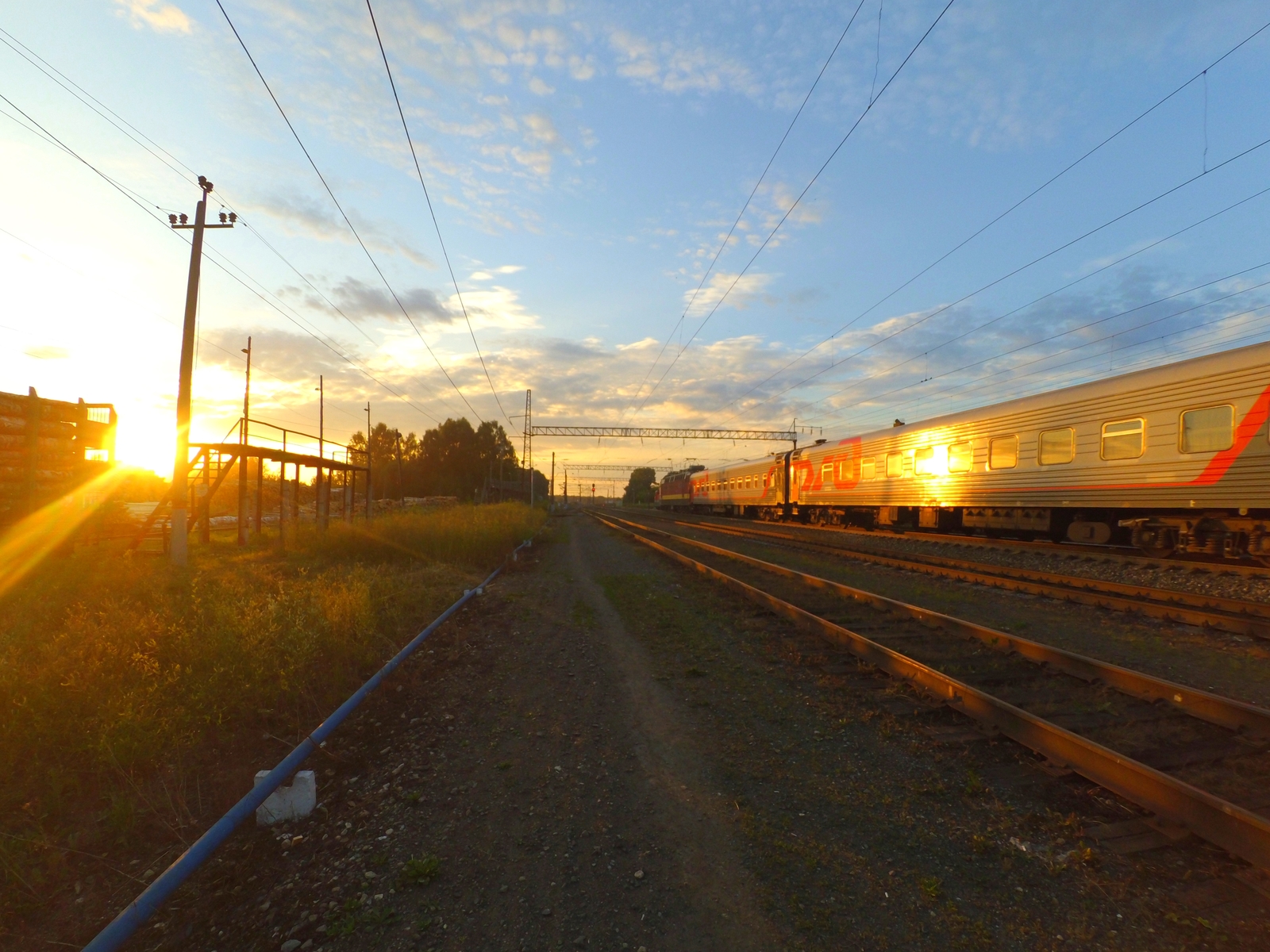 Railway sunset 2018. - My, Sunset, Evening, Summer, Railway, A train, 2018, , Russian Railways, Longpost