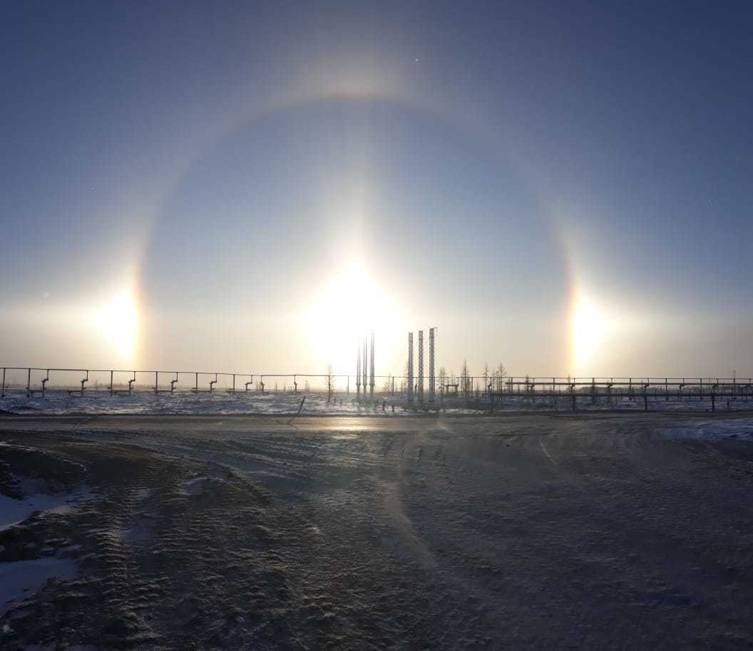 Северное солнце. Холодное Северное солнце. Три солнца Омск. Северное солнышко.