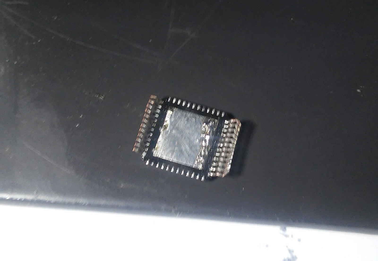 Нога микросхемы. Пайка QFN микросхем. Охлаждение QFN микросхемы. Восстановление ножки микросхемы. Микросхема без ножек , без пайки.