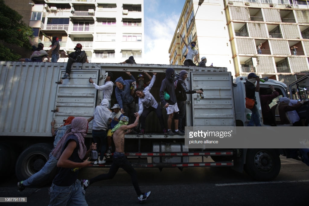 Dictator Maduro is being overthrown in Venezuela (photo). - Caracas, Politics, Venezuela, Longpost