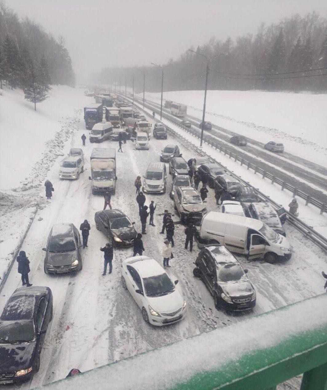 На Симферопольском шоссе в Московской области, 26 января. | Пикабу