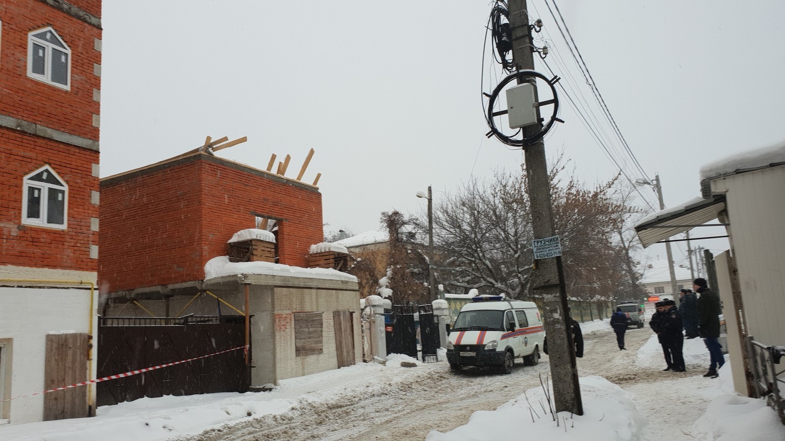 В Брянске развалилась незаконно построенное здание в центре города - Брянск, Самострой, Бардак, Длиннопост