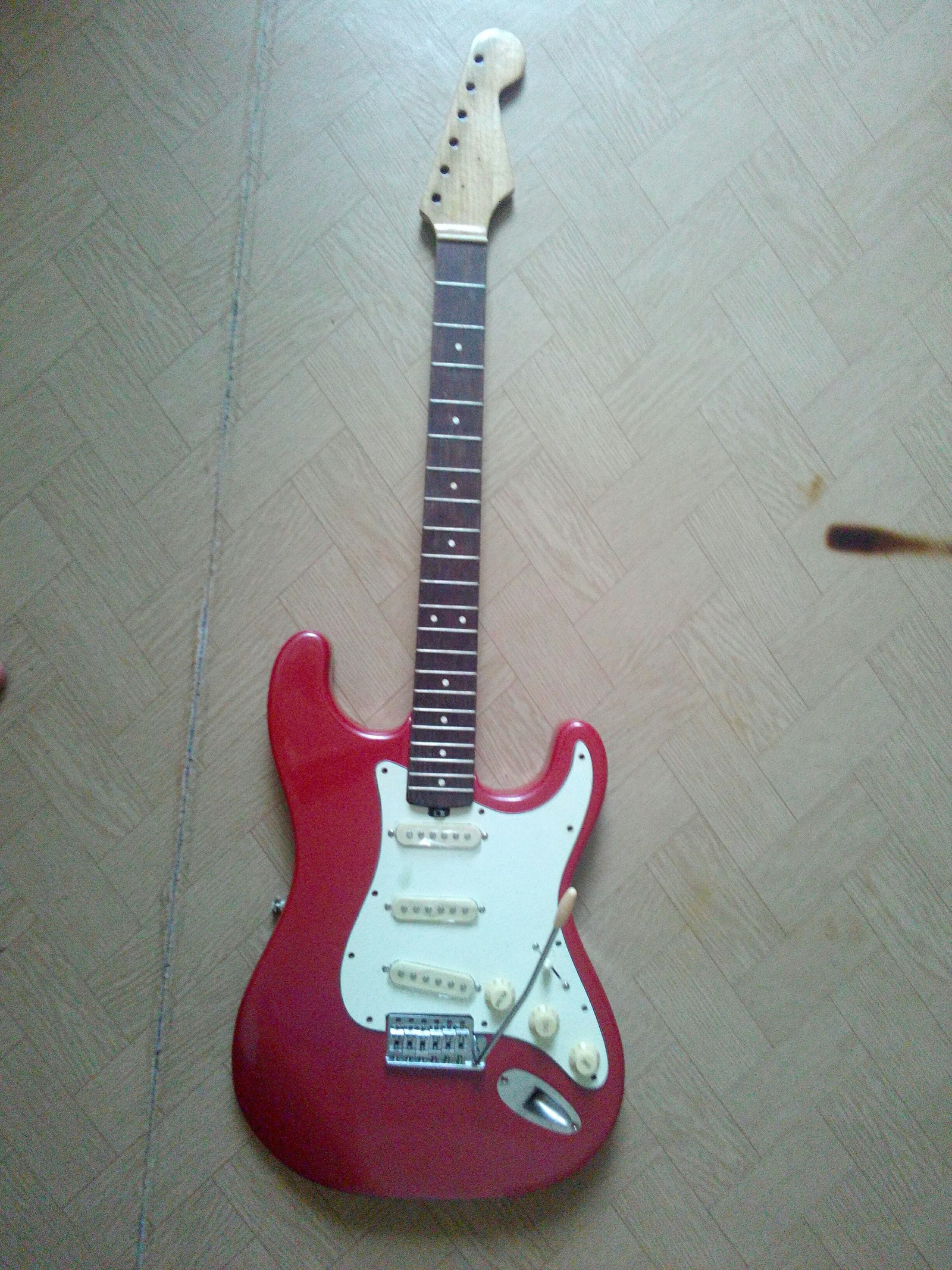 Washed down the red guitar - My, Guitar, No rating, Musima, Stratocaster, Longpost