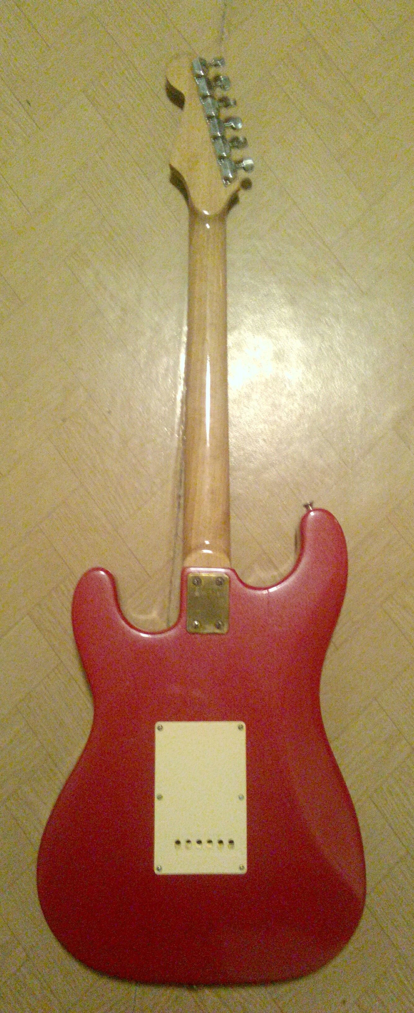 Washed down the red guitar - My, Guitar, No rating, Musima, Stratocaster, Longpost