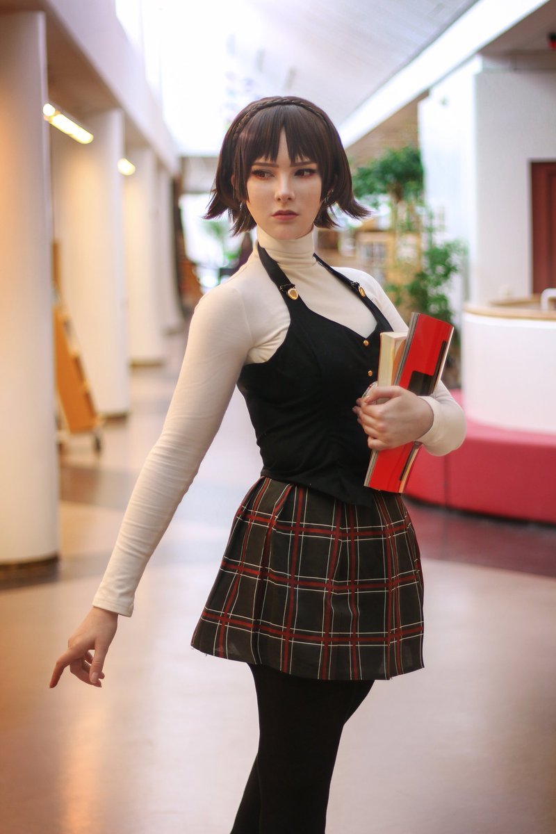 In a plaid skirt... - Persona, Games, Cosplay, Niijima Makoto, Longpost