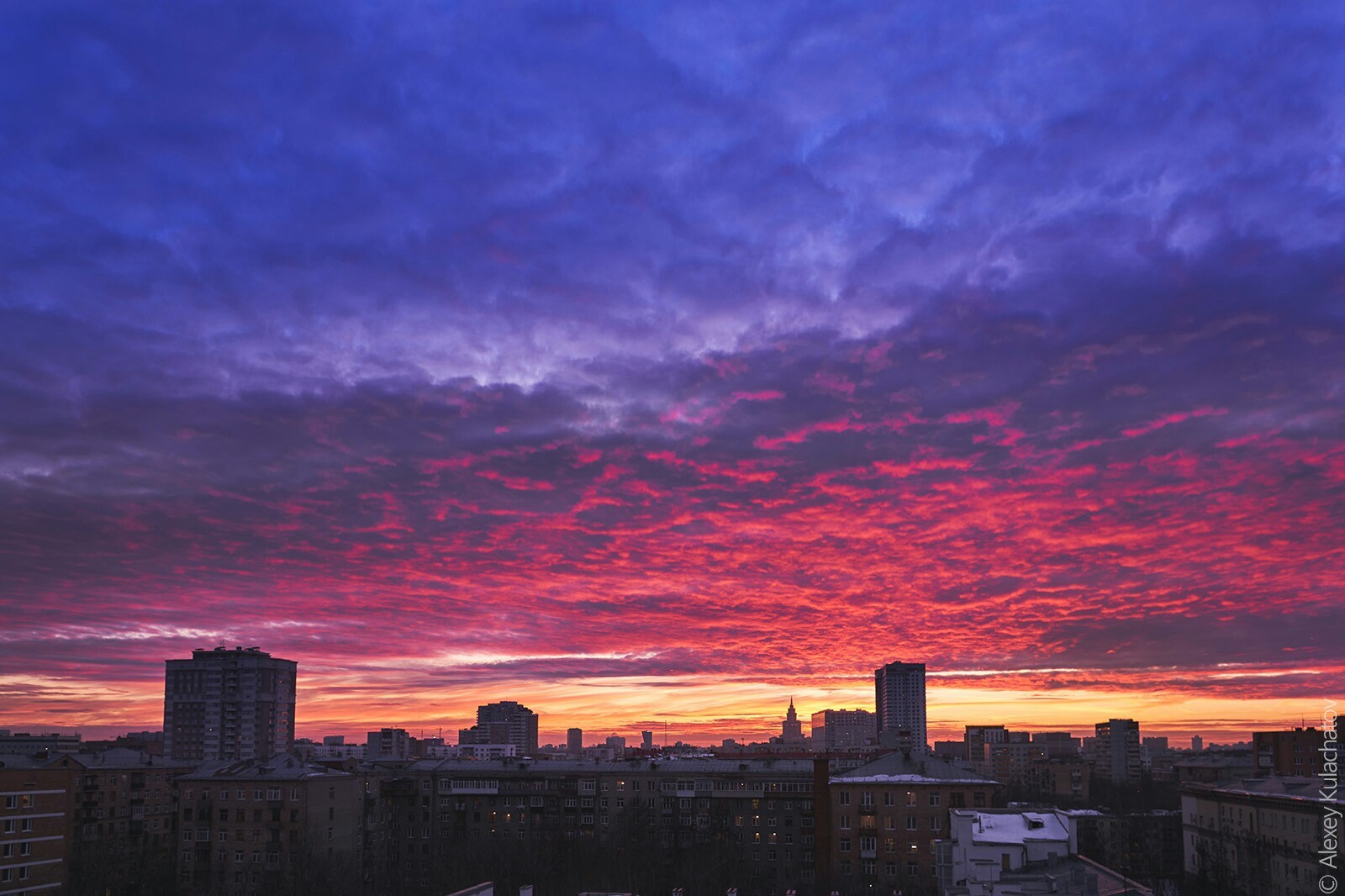 Today's sunset in Moscow - My, Sunset, Clouds