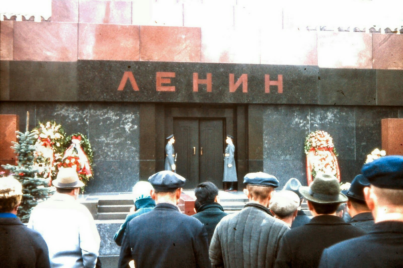 Источники советского времени. Москва мавзолей в 1970. СССР Москва 1970. Москва 1970 год. Очередь в мавзолей.