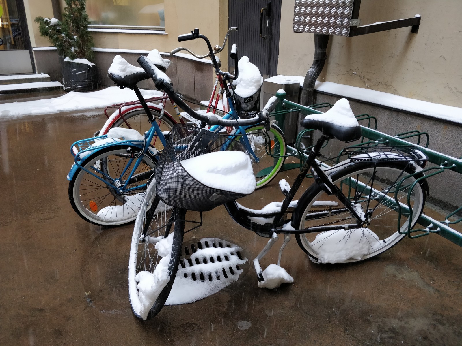 Winter bike racks in Helsinki. - A bike, Bicycle parking, Helsinki, Longpost