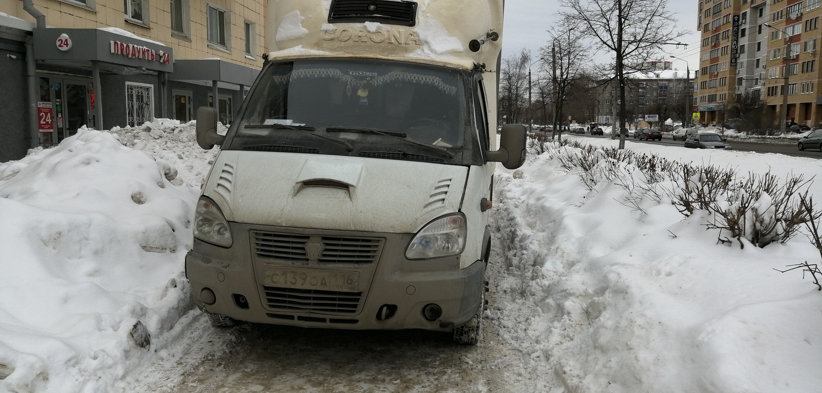 Парковка по-казански. - Моё, ДПС, ГИБДД, Автохам, Казань, Парковка, Неправильная парковка