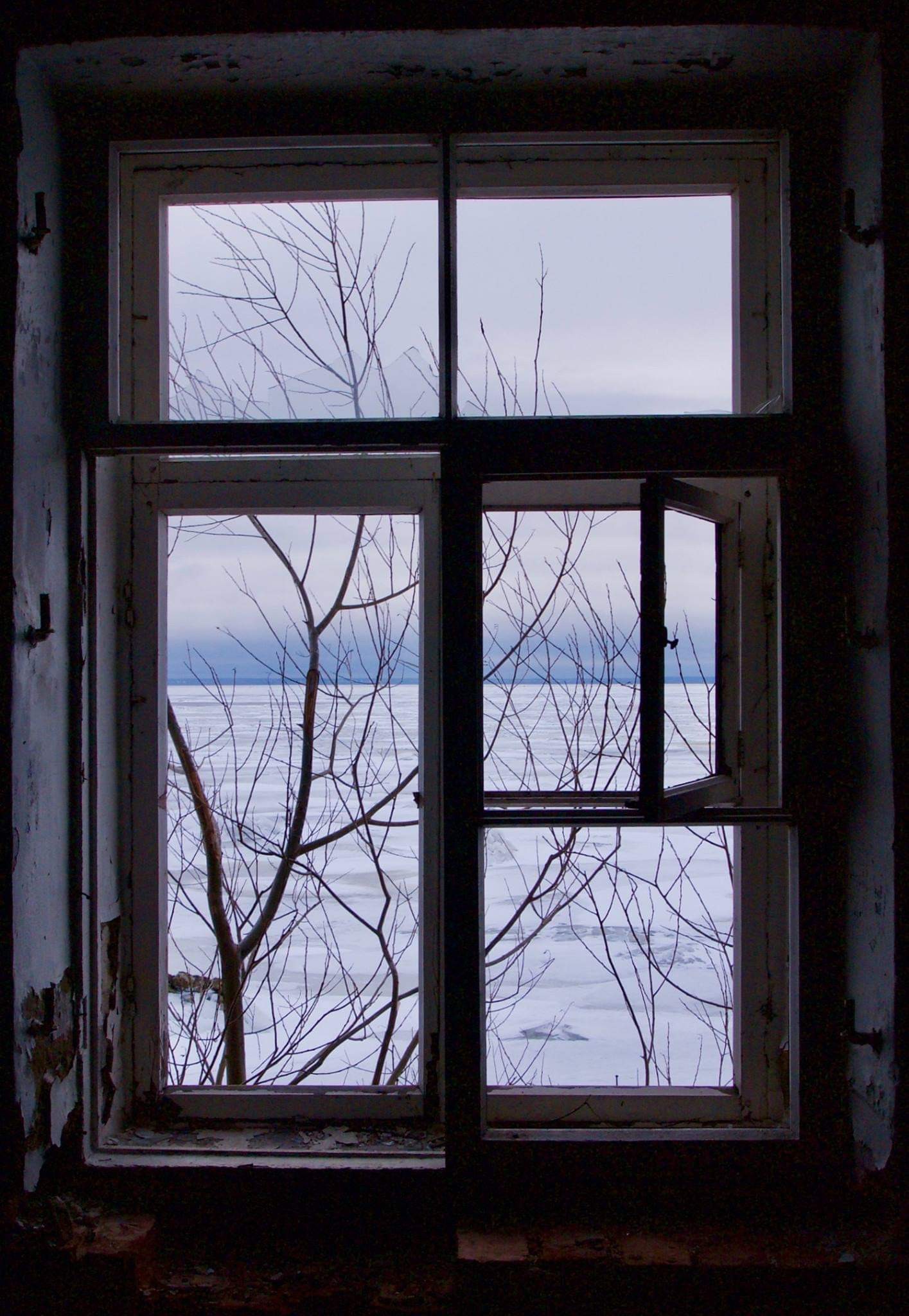 A room in a house on the reef. +18 - My, Kronstadt, Saint Petersburg, The Gulf of Finland, Abandoned, Longpost