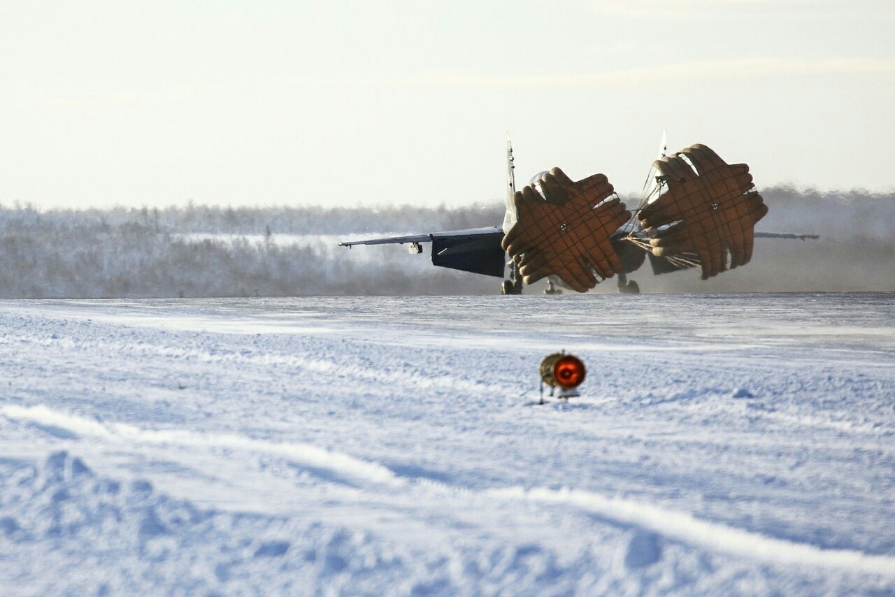 Training flights of carrier-based MiG-29K/KUB fighters of the Northern Fleet aviation at the Severomorsk-3 airfield in the Murmansk region. - Aviation, MiG-29, MOMENT, Murmansk region, Northern Fleet, Severomorsk, Longpost