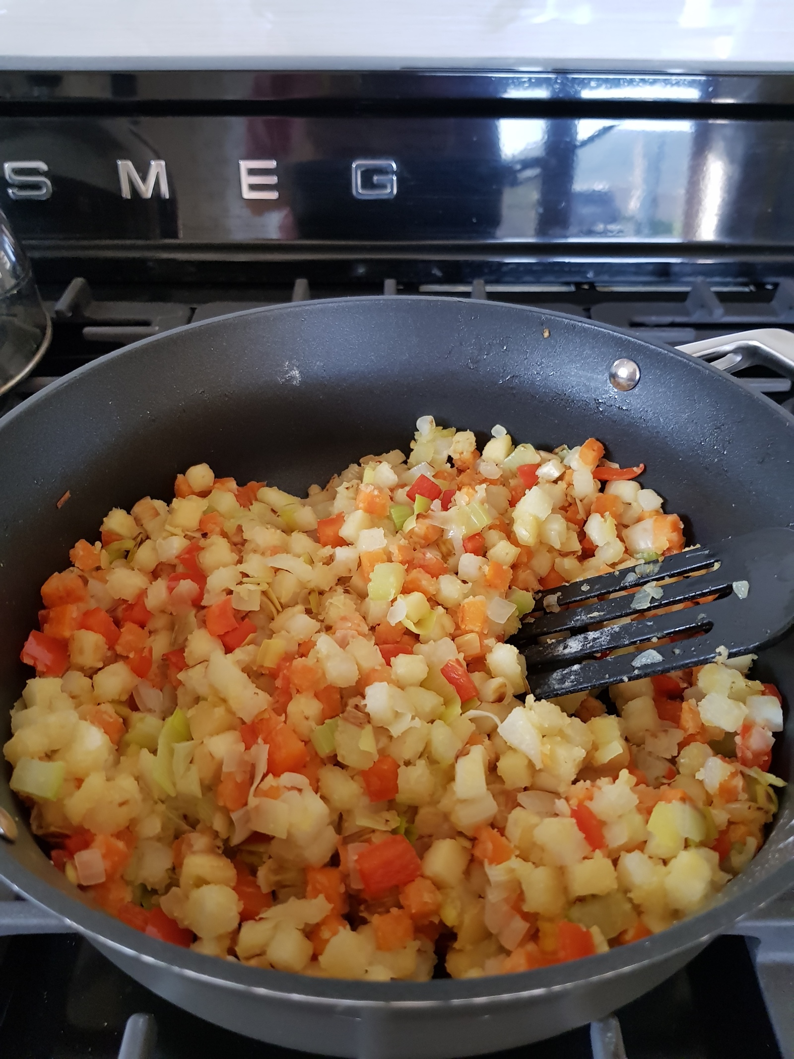 Закрытый пирог с индейкой и овощами | Пикабу