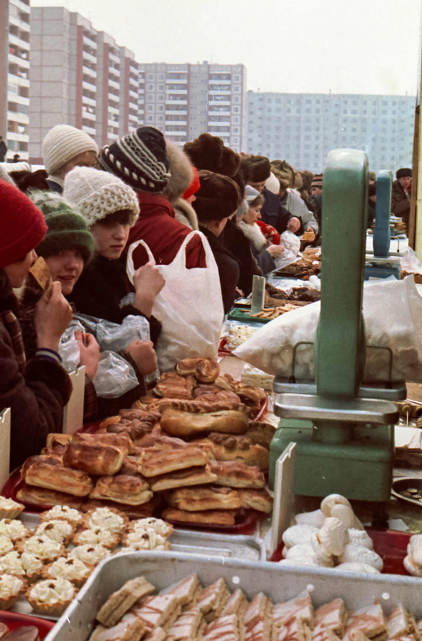 Масленица. Завод Тайфун. СССР Калуга март 1988 г. - СССР, Калуга, Масленица, 1988, Фотография, Длиннопост