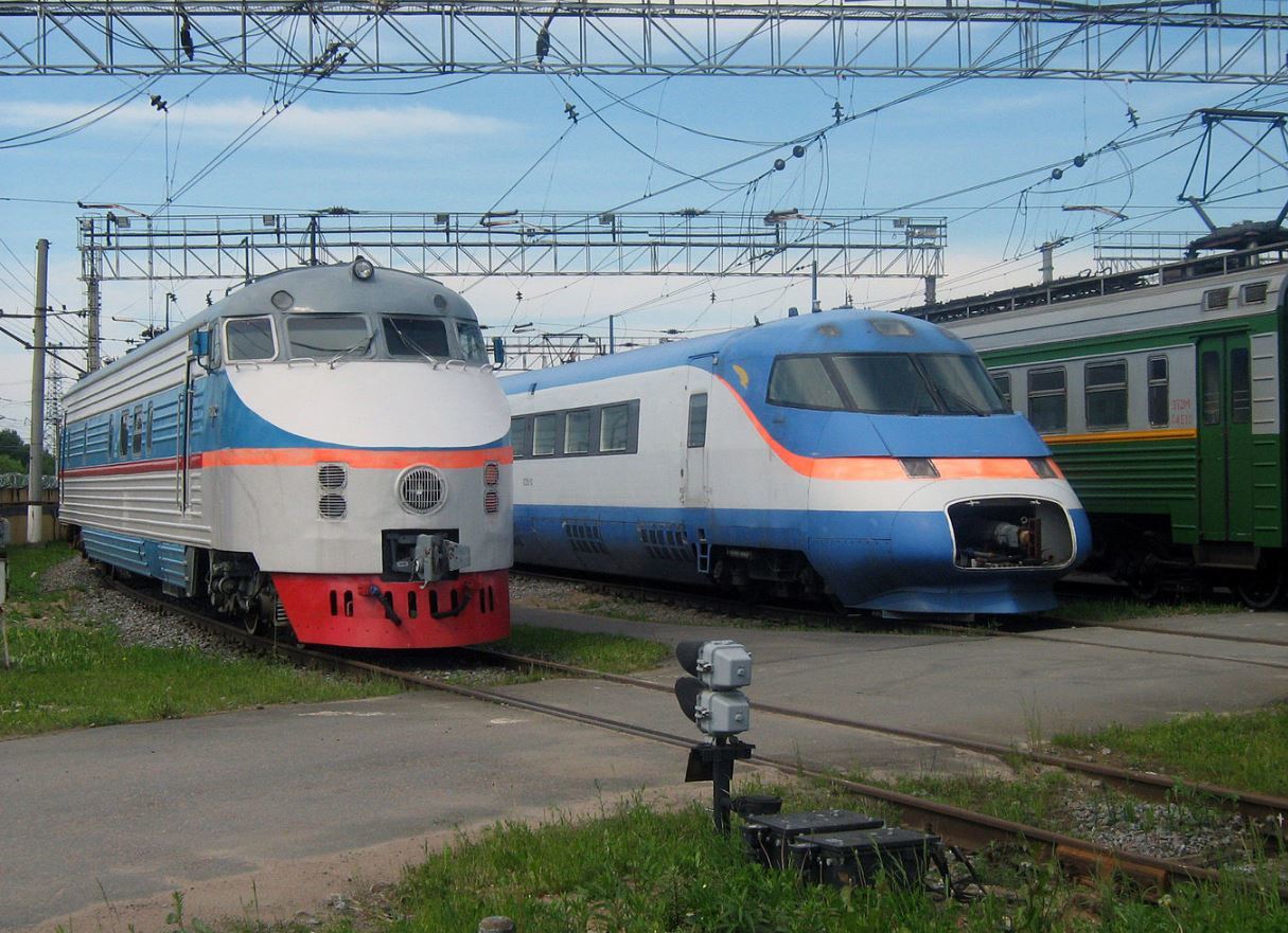 CRRC Corporation demonstrated a high-speed electric train-transformer (and we have an anniversary). - Railway, China, A train, Longpost, High-speed trains, Er200