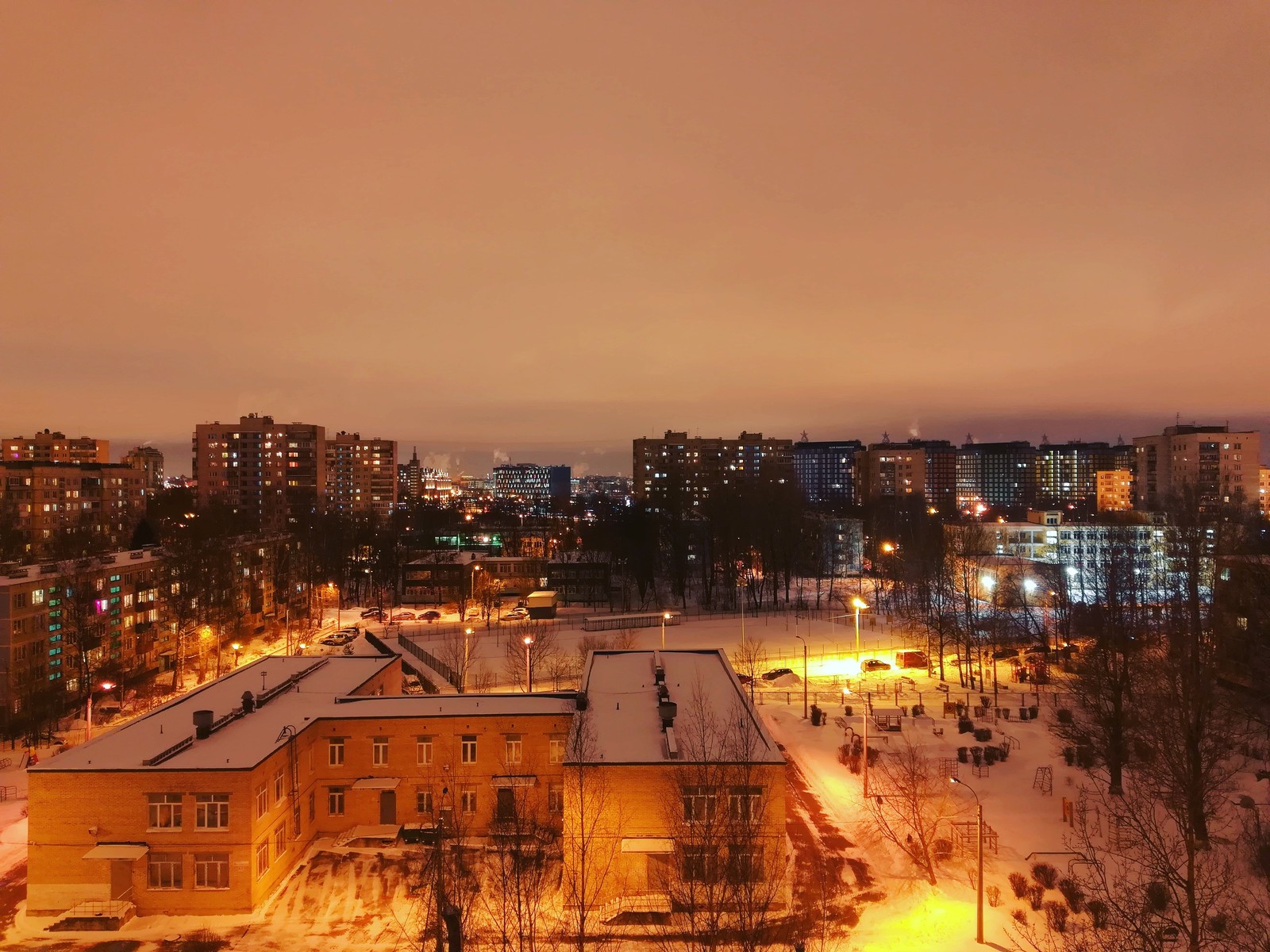 Just a yard - My, The photo, Saint Petersburg, Courtyard, Night, City night lights, Night city